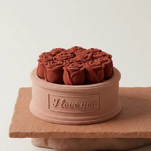 FormFlavor "I Love You" Rose Heartfelt cake embodying Refined Romanticism.